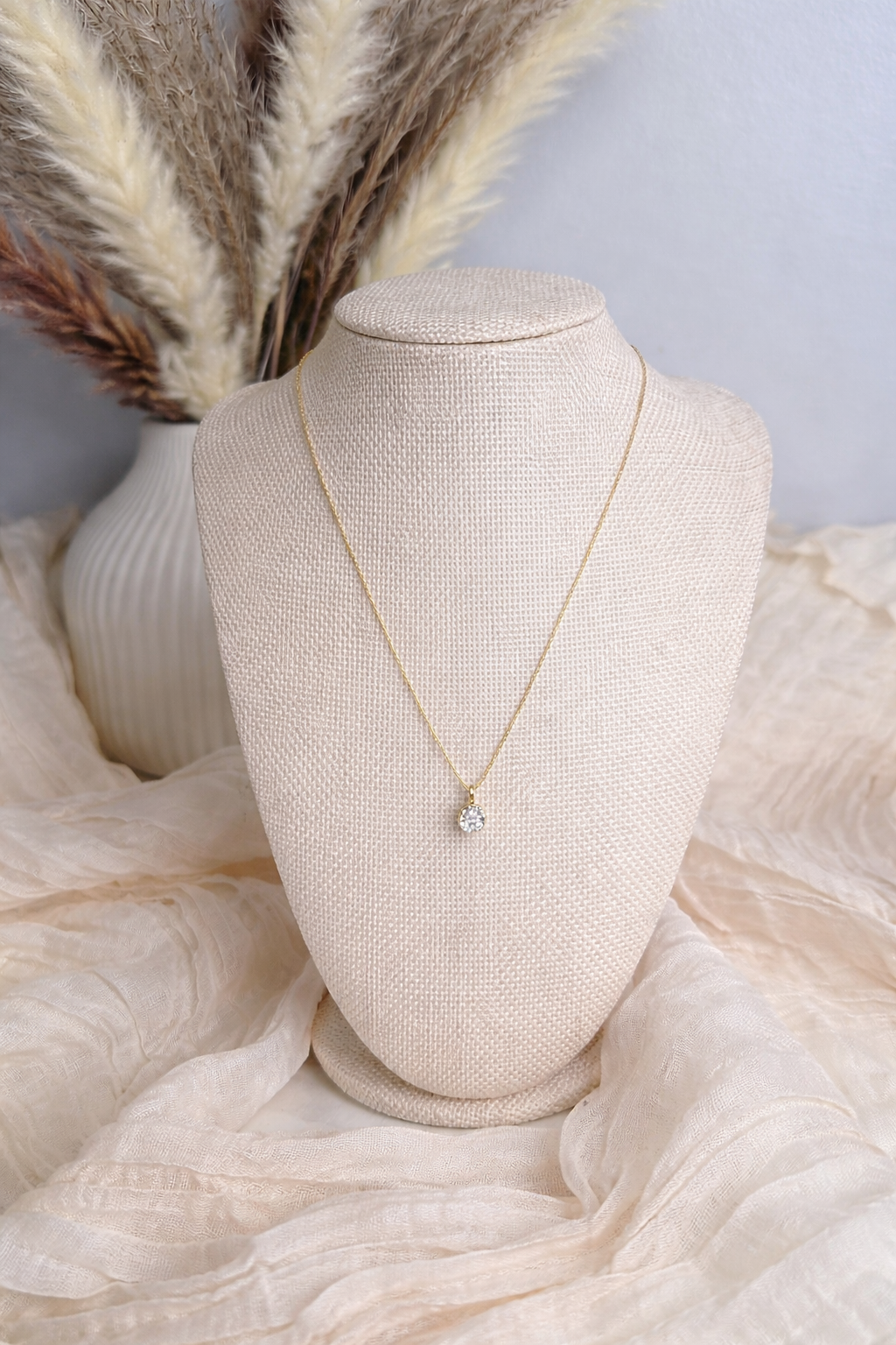 Cadena Fina con Dije Redondo de Brillantes Oro 18k Italiano